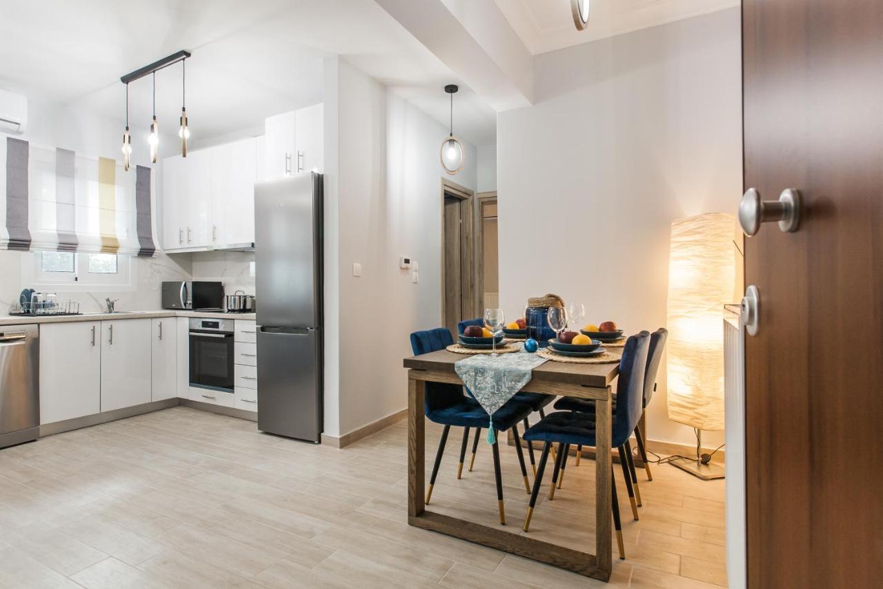 Luxury Seaside Apartment Next To Starbucks Opossite The Beach Park Of Flisvos Aten Exteriör bild