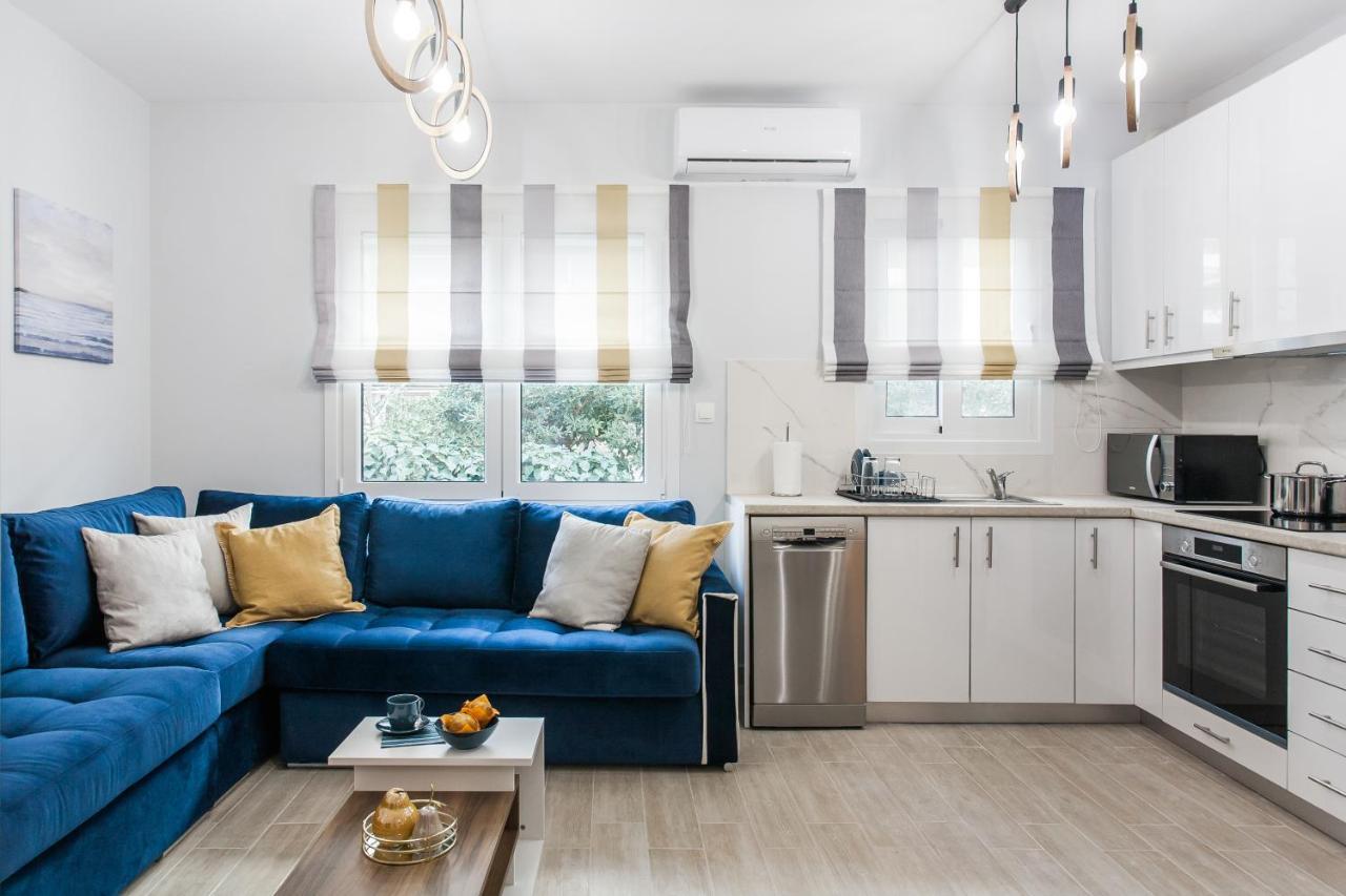 Luxury Seaside Apartment Next To Starbucks Opossite The Beach Park Of Flisvos Aten Exteriör bild